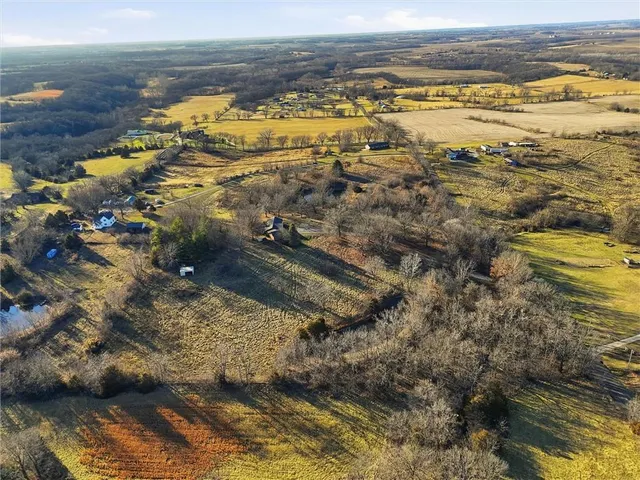 $395,000 | 5725 Malcolm Lake Road, Edgerton, MO 64444