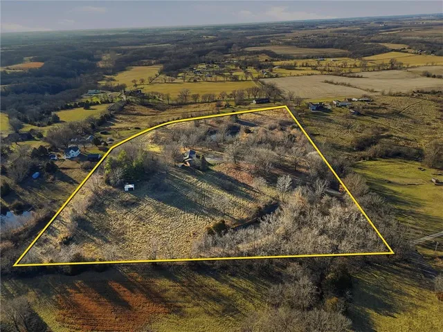 $395,000 | 5725 Malcolm Lake Road, Edgerton, MO 64444