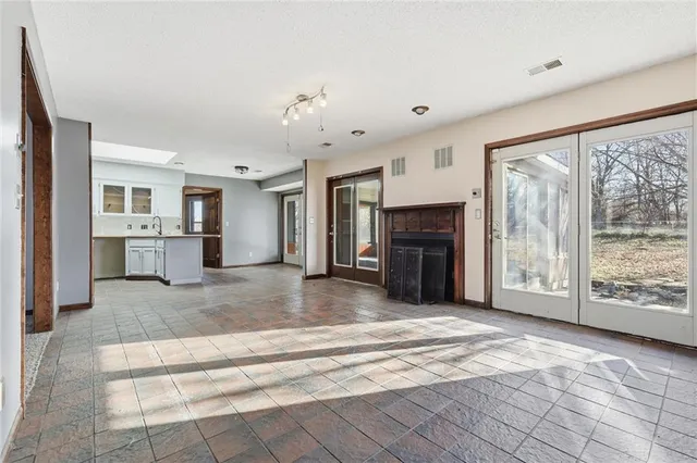 $395,000 | 5725 Malcolm Lake Road, Edgerton, MO 64444