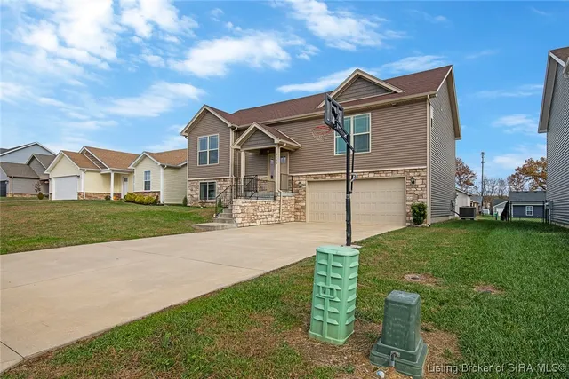 $299,900 | 8136 Wagner Avenue Northeast, New Salisbury, IN 47161