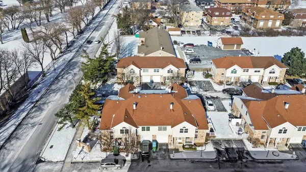 $235,000 | 4343 West Emerald Way Street, Alsip, IL 60803