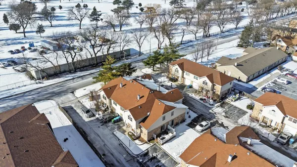 $235,000 | 4343 West Emerald Way Street, Alsip, IL 60803