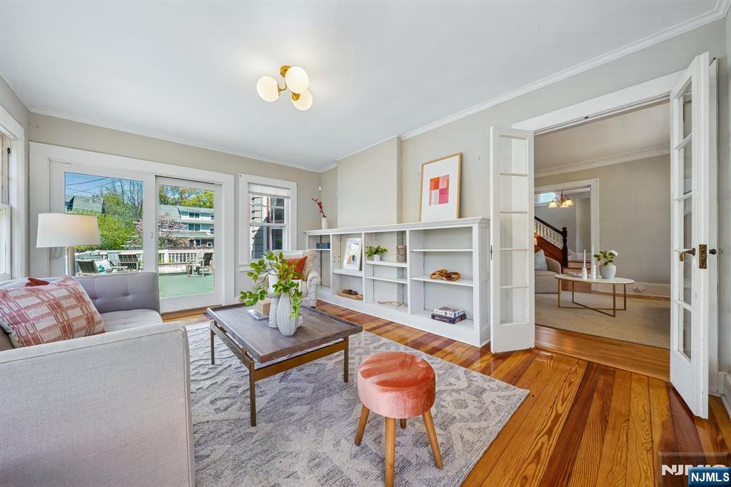 215 Inwood Avenue Montclair, NJ 07043 - Photo 13 of 50