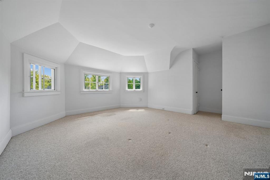 215 Inwood Avenue Montclair, NJ 07043 - Photo 37 of 50
