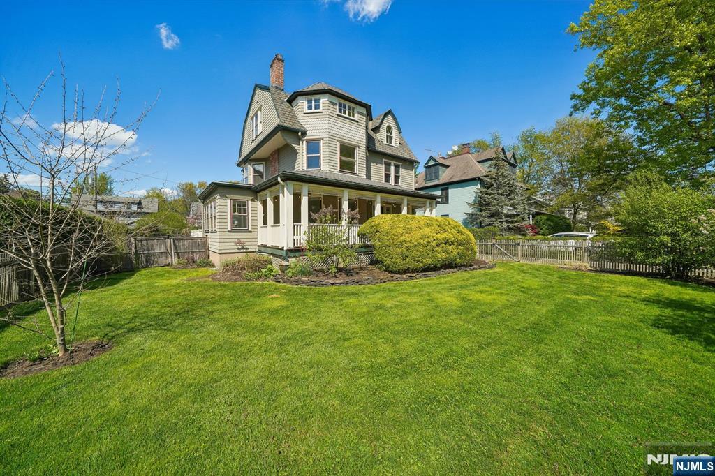 215 Inwood Avenue Montclair, NJ 07043 - Photo 50 of 50 a front view of a house with a garden