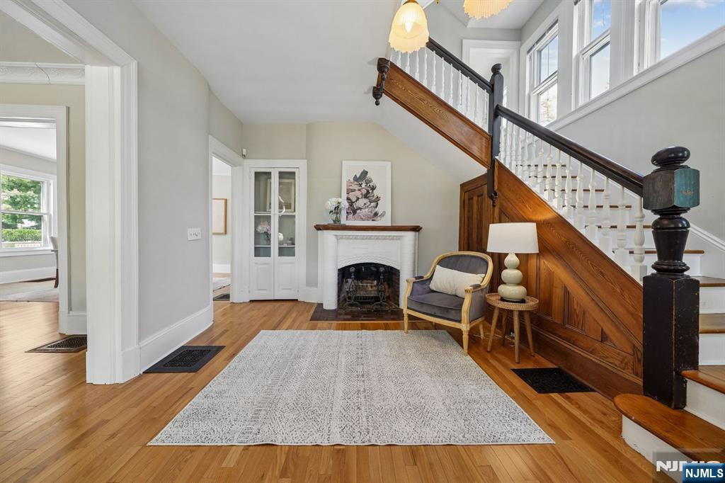 215 Inwood Avenue Montclair, NJ 07043 - Photo 6 of 50