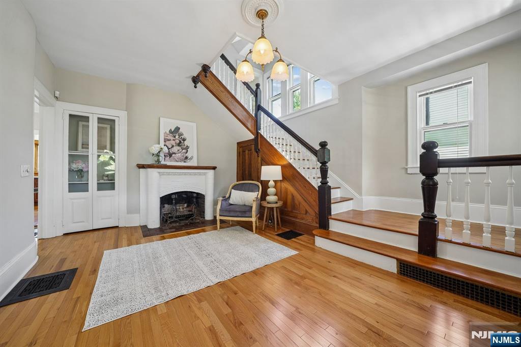 215 Inwood Avenue Montclair, NJ 07043 - Photo 7 of 50