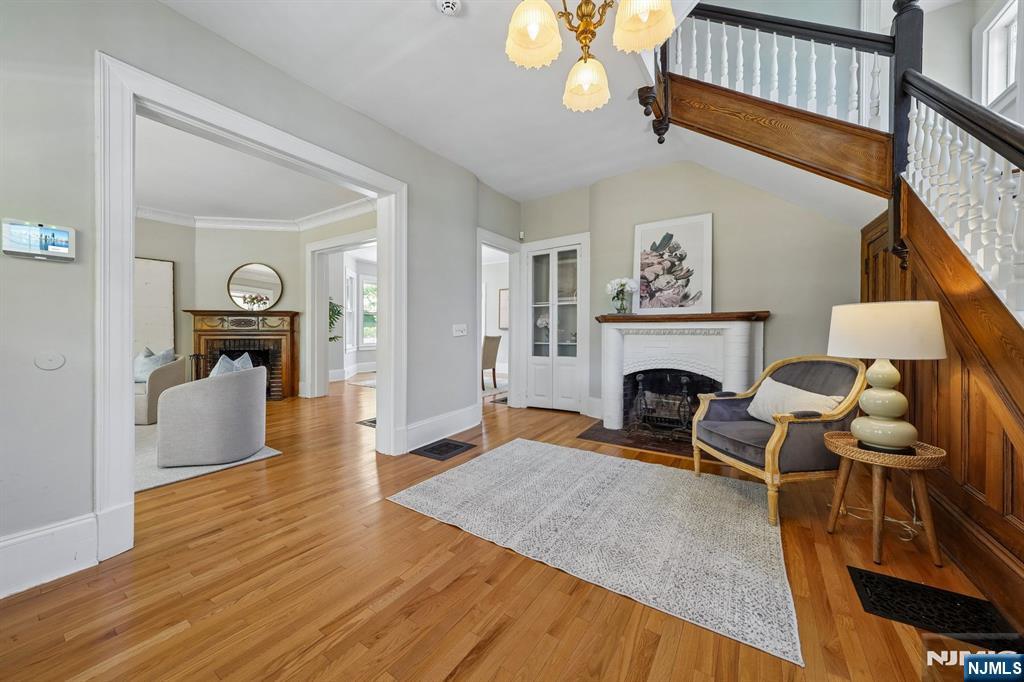 215 Inwood Avenue Montclair, NJ 07043 - Photo 8 of 50