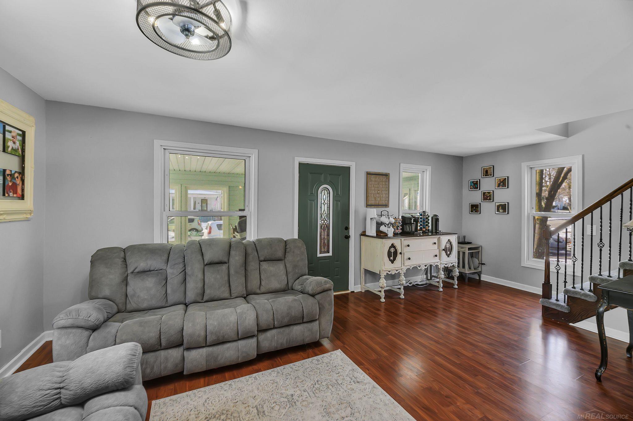 122 Pleasant Street Romeo, MI 48065 - Photo 7 of 29