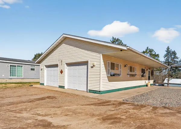 $299,900 | 409 1st Street Southeast, Hinckley, MN 55037