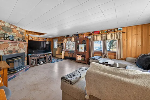 $299,900 | 409 1st Street Southeast, Hinckley, MN 55037