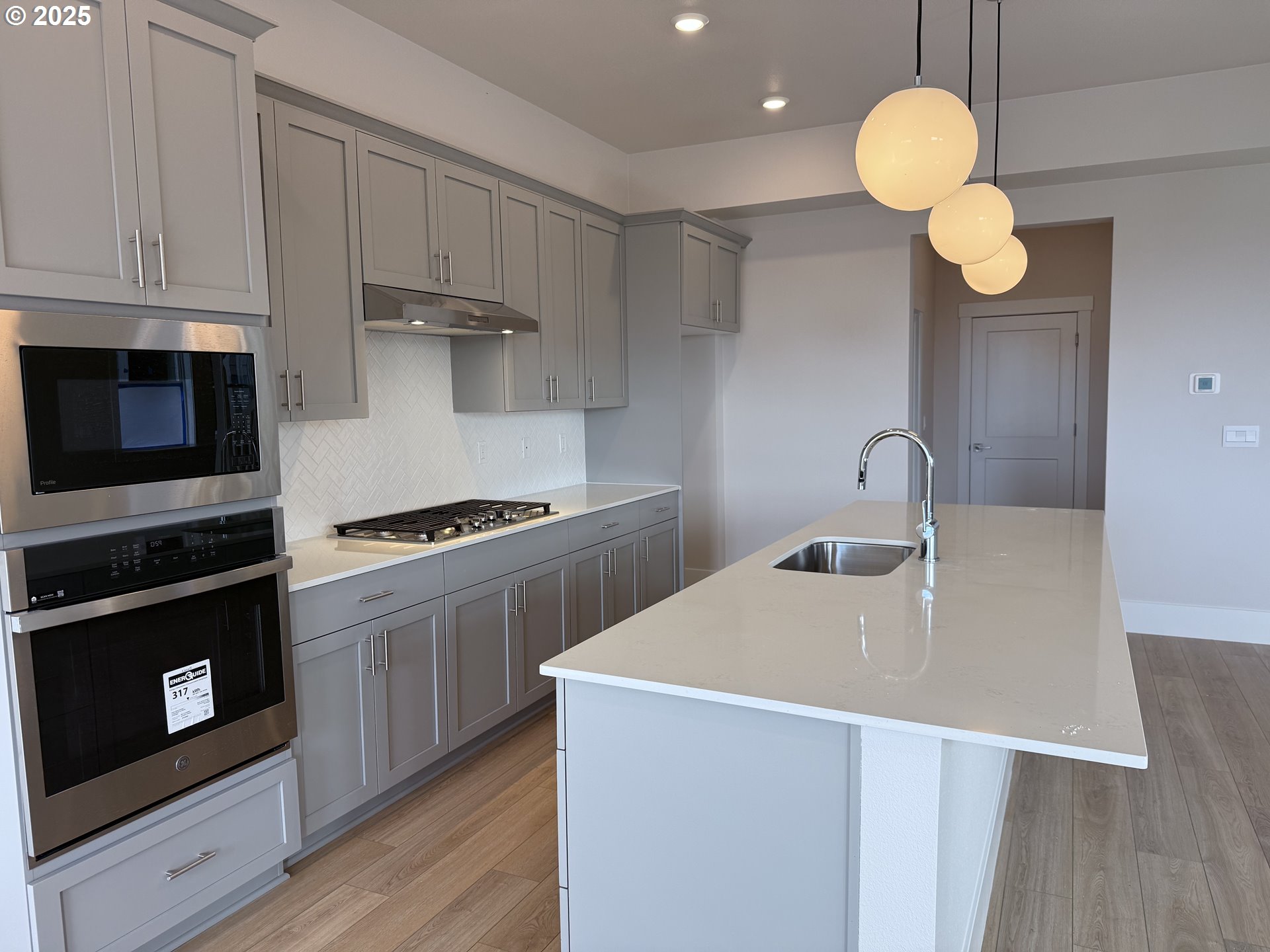 17870 Southwest Howlock Lane Beaverton, OR 97007 - Photo 2 of 24 Gallery Image 2