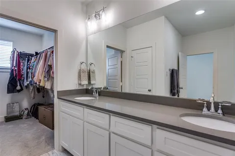 $389,000 | 2812 Addison Park Lane, Fort Worth, TX 76110