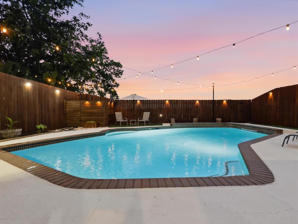3109 Emerald Street Bedford, TX 76021 - Photo 10 of 39