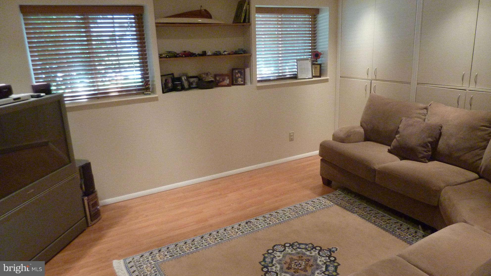8490 Rippled Creek Court Springfield, VA 22153 - Photo 14 of 21 Family Room