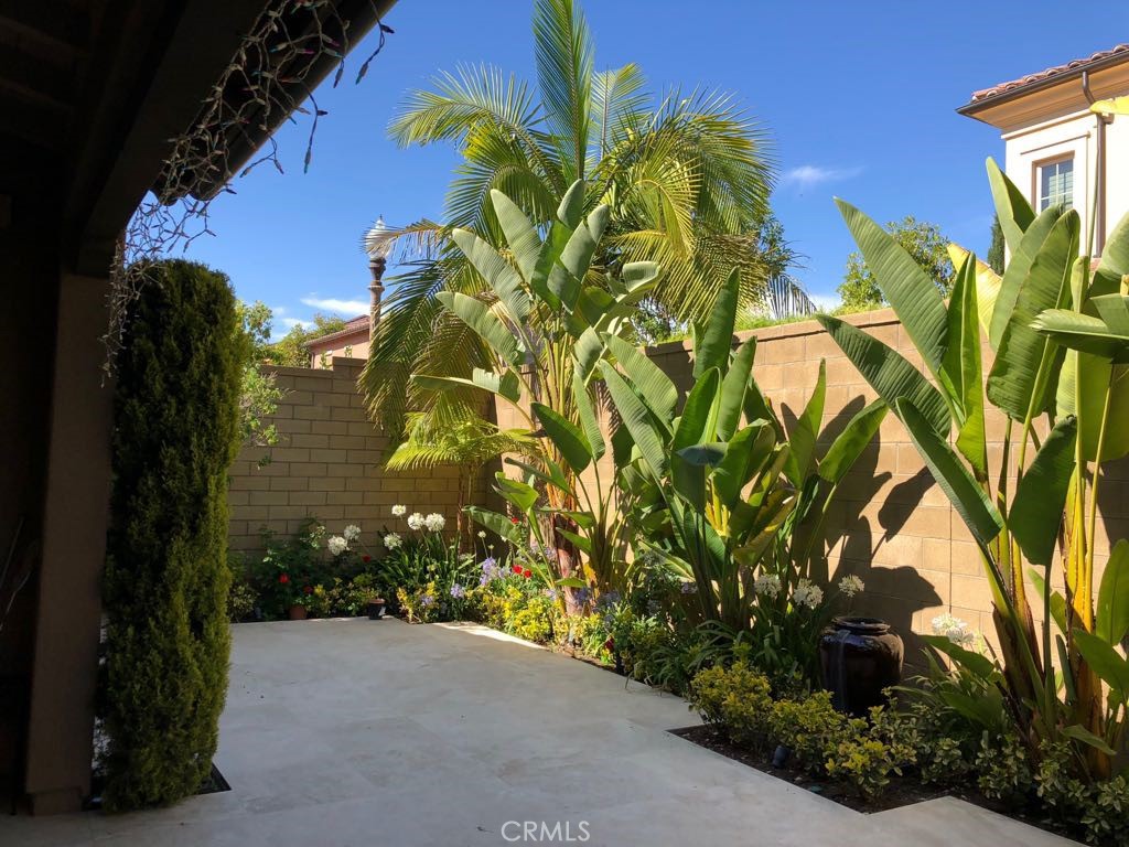 88 Lupari Irvine, CA 92618 - Photo 18 of 33