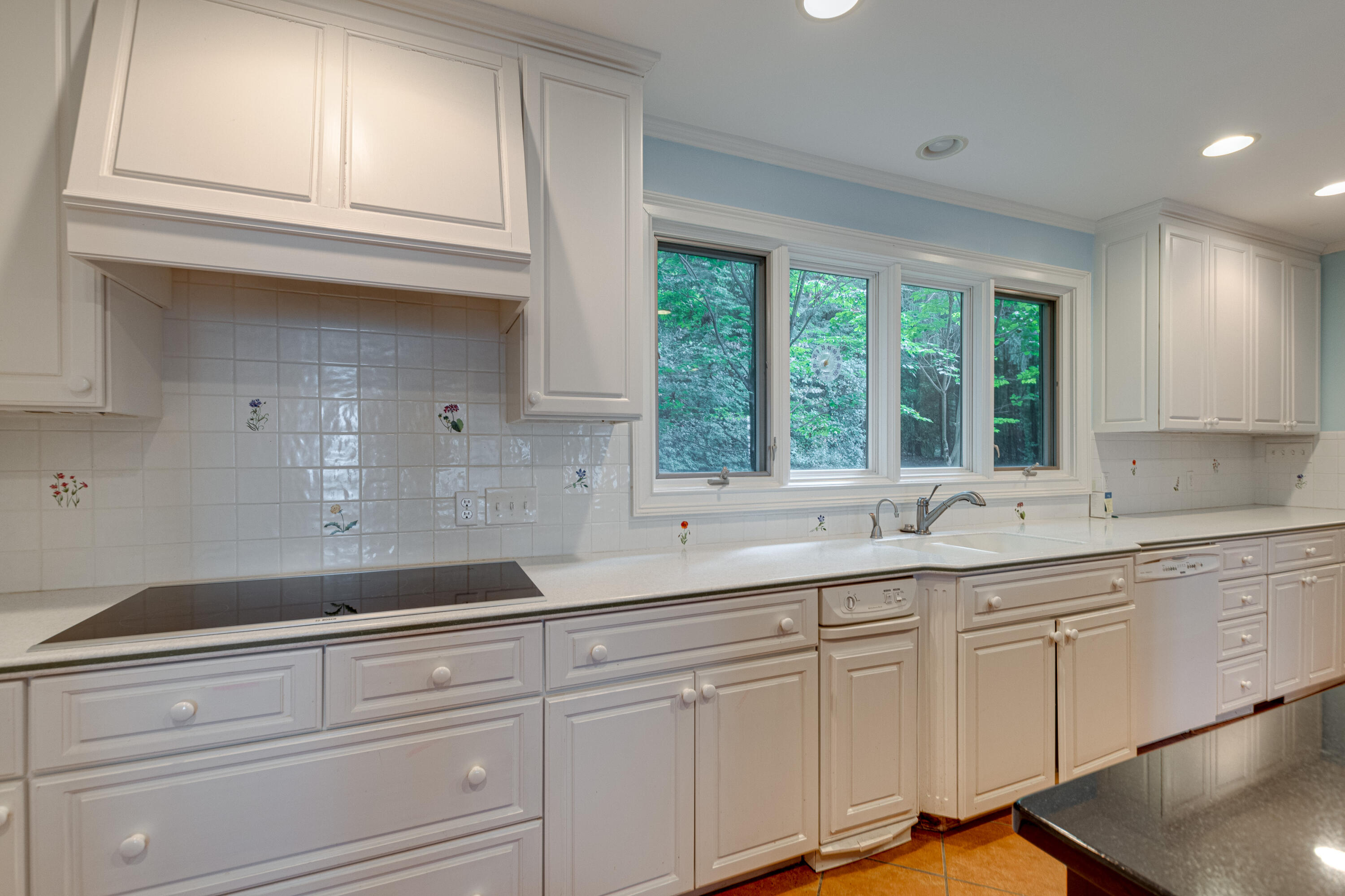 462 Frontier Bluff Road Lookout Mountain, GA 30750 - Photo 26 of 59 462 Fronteir Bluff Rd interior-22