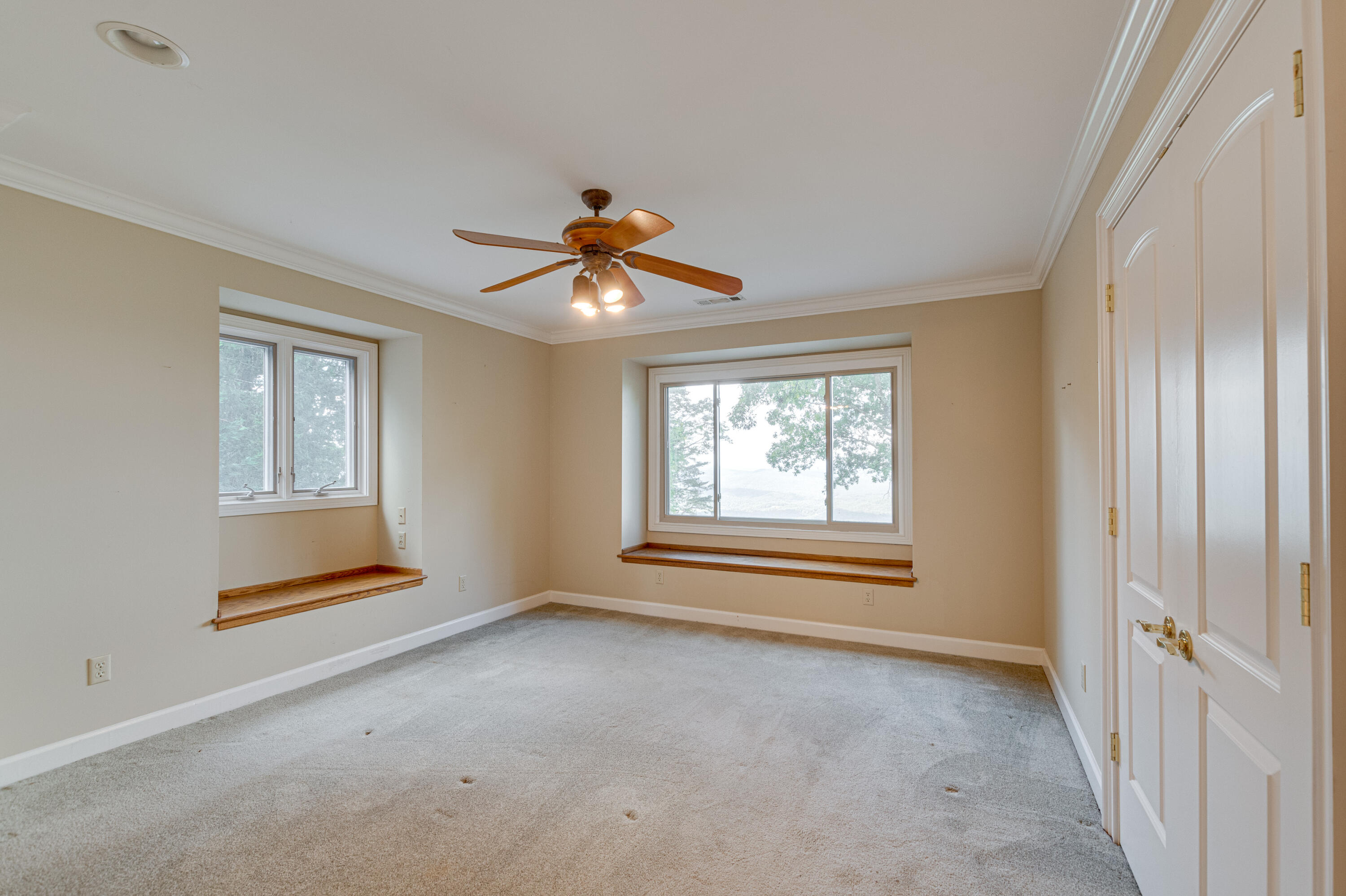 462 Frontier Bluff Road Lookout Mountain, GA 30750 - Photo 33 of 59 462 Fronteir Bluff Rd interior-29