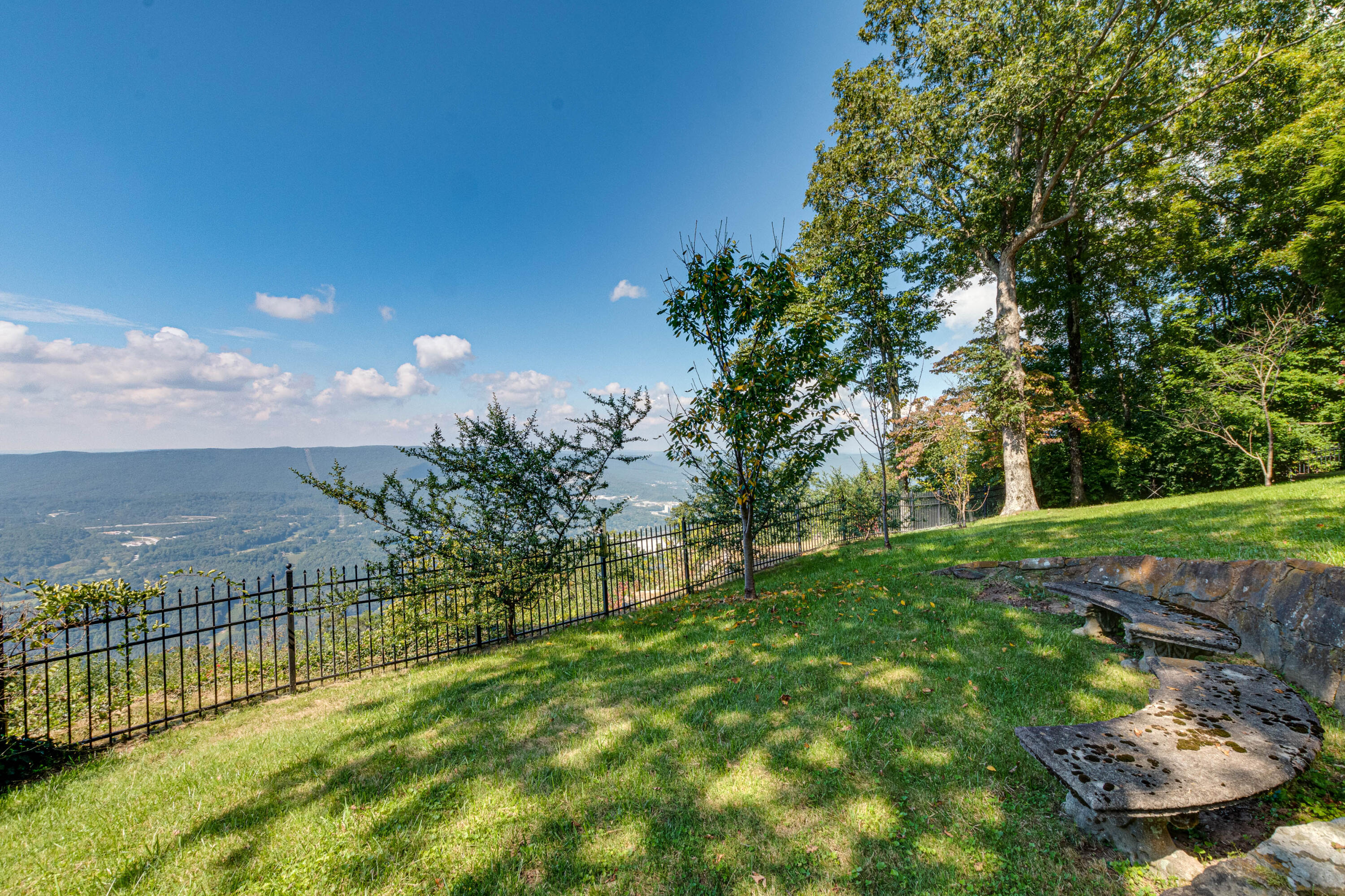 462 Frontier Bluff Road Lookout Mountain, GA 30750 - Photo 44 of 59 462 Frontier Bluff Rd-16