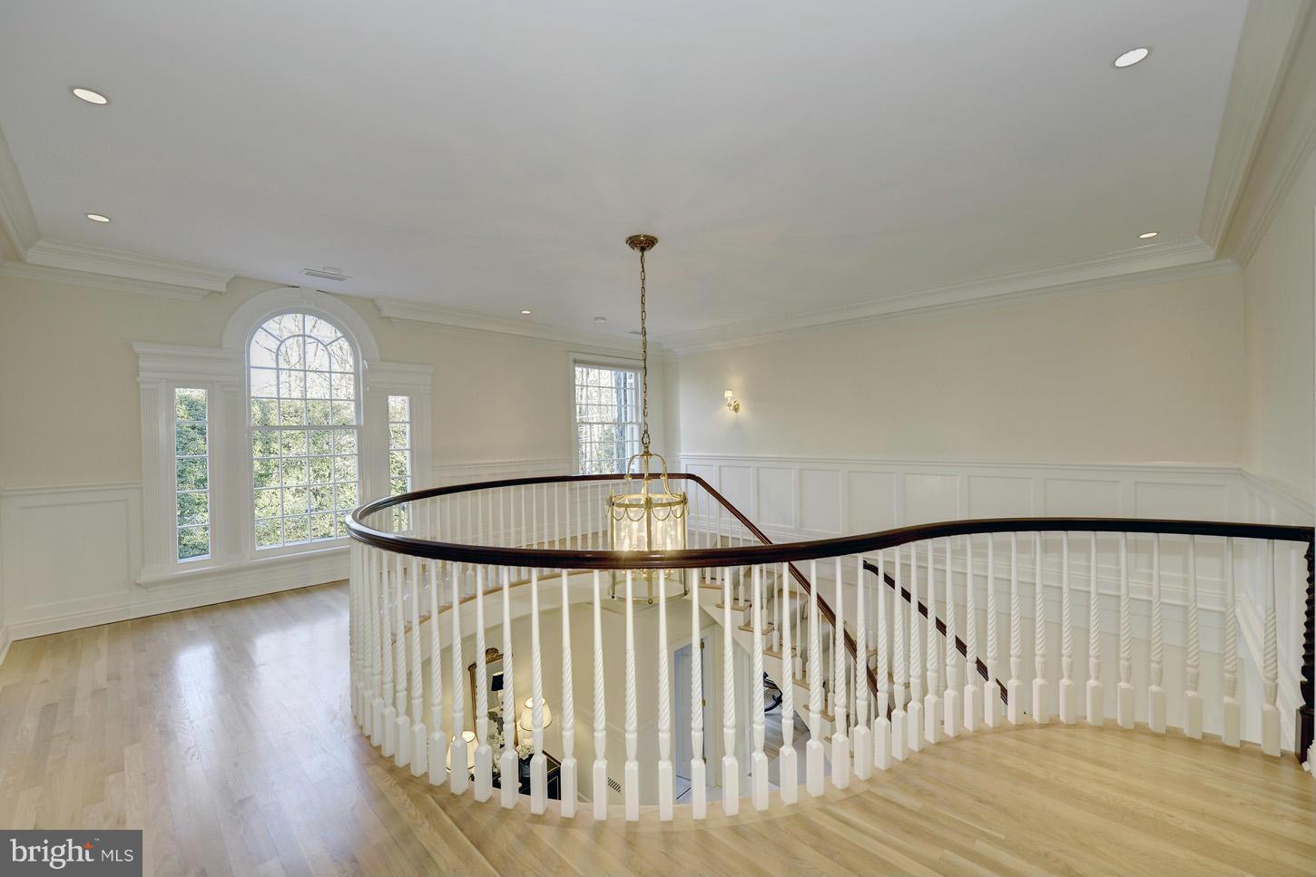 2510 Foxhall Road Northwest Washington, DC 20007 - Photo 15 of 26 Interior (General)