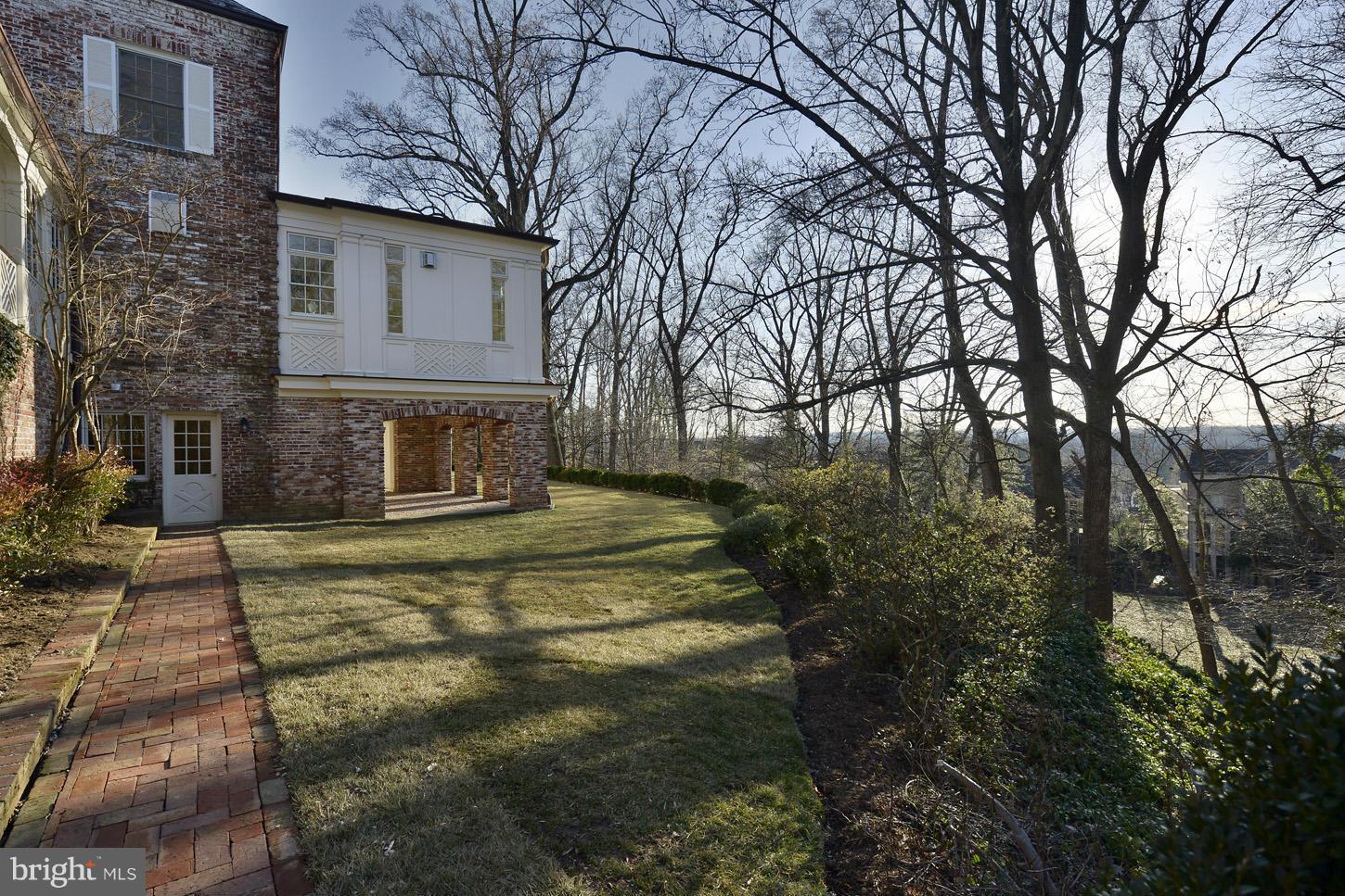 2510 Foxhall Road Northwest Washington, DC 20007 - Photo 25 of 26 Exterior (Rear)