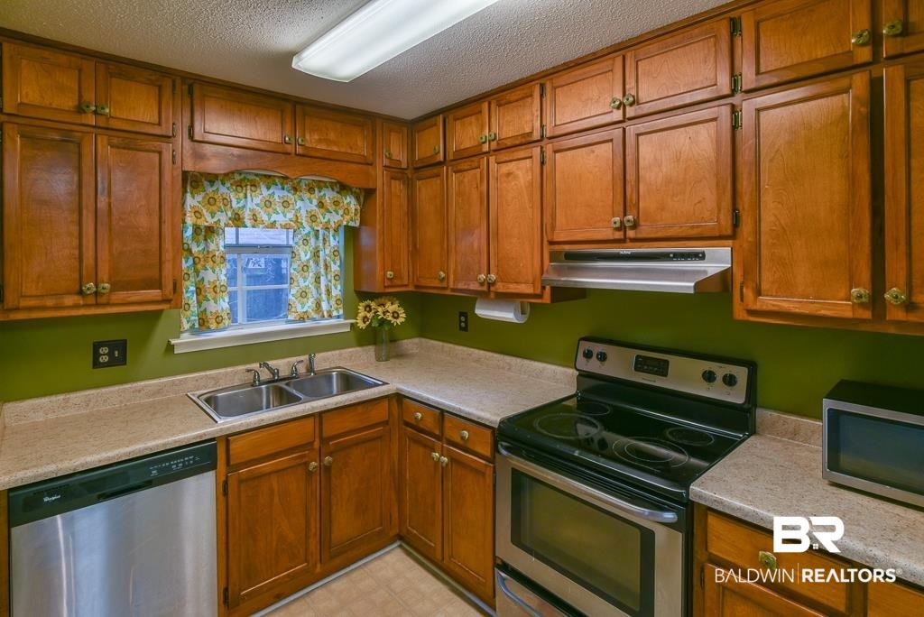 104 Lawson Road Daphne, AL 36526 - Photo 17 of 28