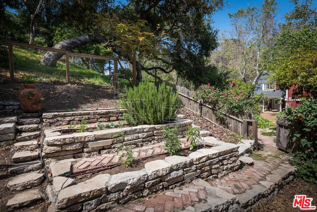 919 Rivas Canyon Road Pacific Palisades, CA 90272 - Photo 30 of 45