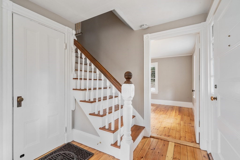 277 Boston Post Road Weston, MA 02493 - Photo 3 of 21