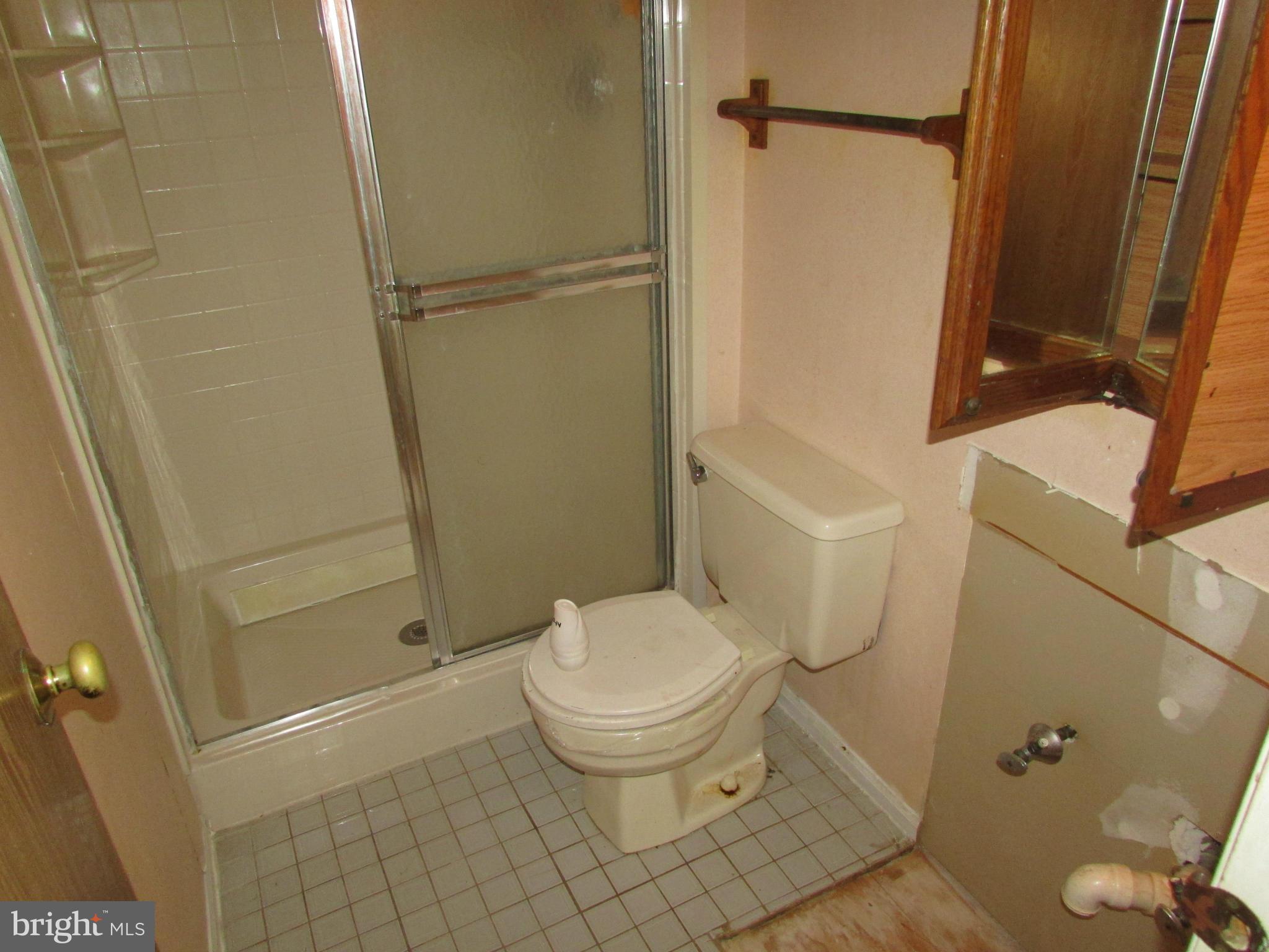 5036 Clifford Road Perry Hall, MD 21128 - Photo 5 of 12 Bath