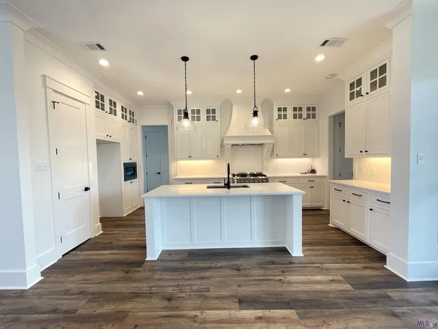 $494,485 | 7184 Rue Lierre Street, Zachary, LA 70791