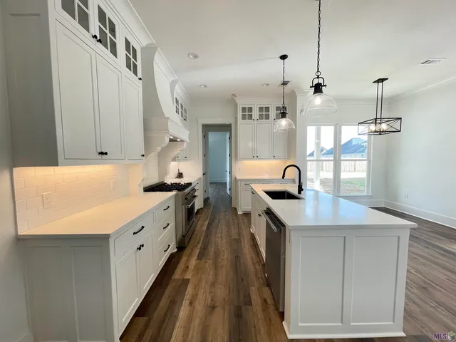 $494,485 | 7184 Rue Lierre Street, Zachary, LA 70791