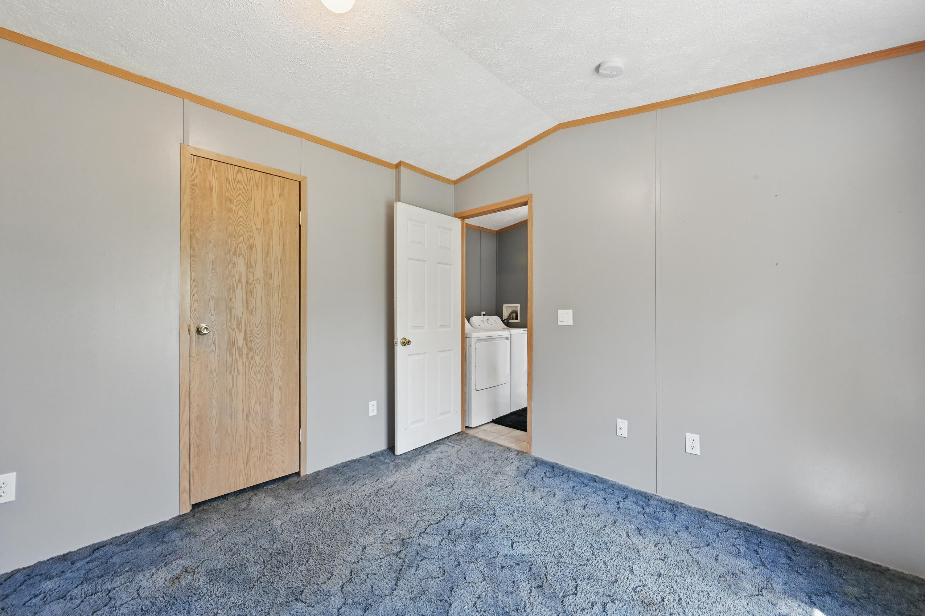 54 Whitten Road Clinton, ME 04927 - Photo 11 of 33 109953gr-122