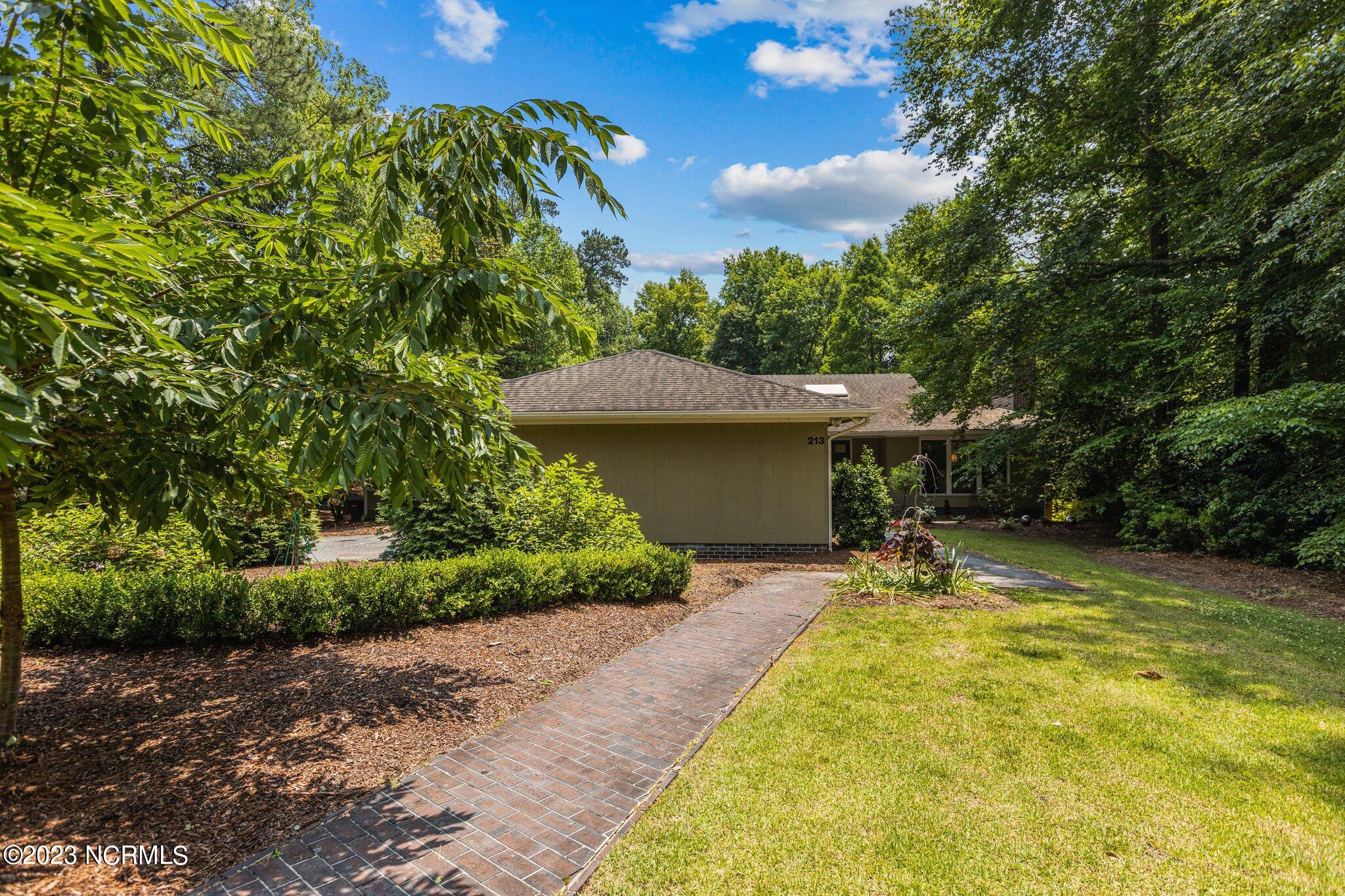 213 Alderson Road Washington, NC 27889 - Photo 11 of 50 2-web-or-mls-IMGL5367