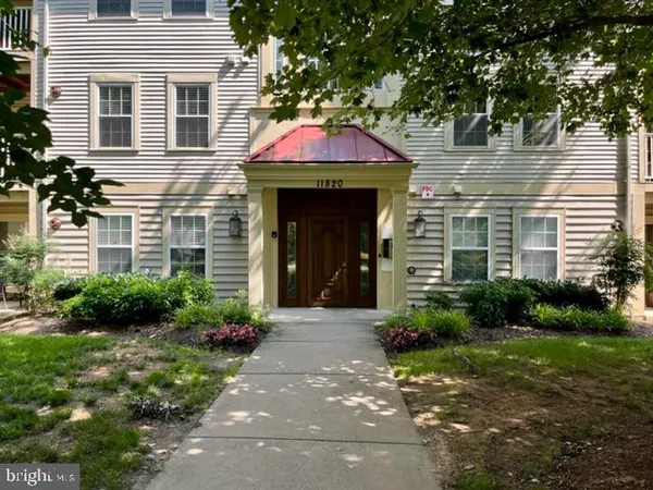 $294,000 | 11820 Eton Manor Drive, Unit T2, Germantown, MD 20876