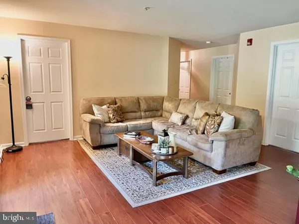 $294,000 | 11820 Eton Manor Drive, Unit T2, Germantown, MD 20876
