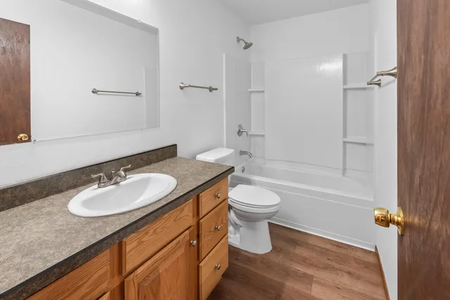 $409,000 | 133 South Judge Drive, Unit 137, Saukville, WI 53080