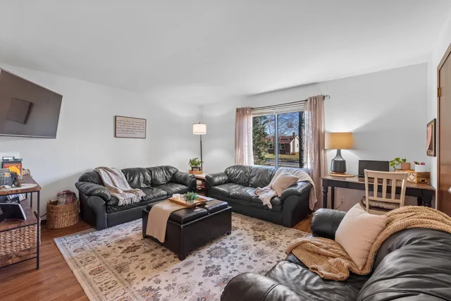 $409,000 | 133 South Judge Drive, Unit 137, Saukville, WI 53080