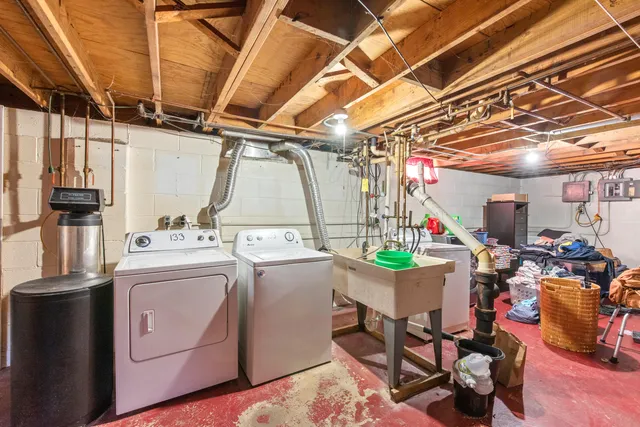 $409,000 | 133 South Judge Drive, Unit 137, Saukville, WI 53080