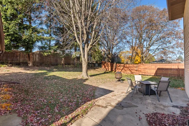 $409,000 | 133 South Judge Drive, Unit 137, Saukville, WI 53080