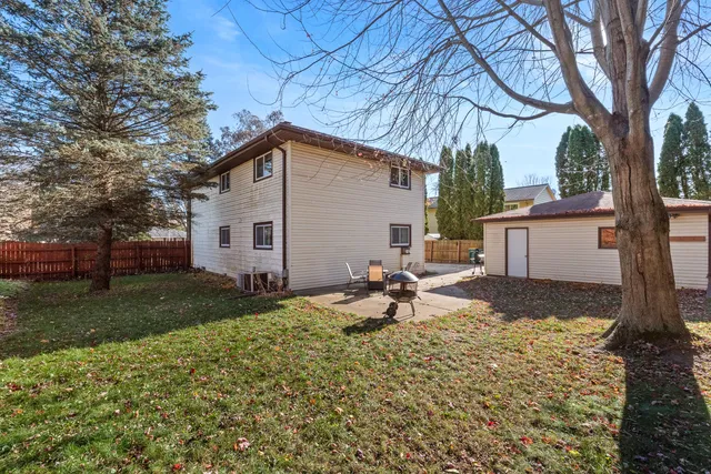 $409,000 | 133 South Judge Drive, Unit 137, Saukville, WI 53080