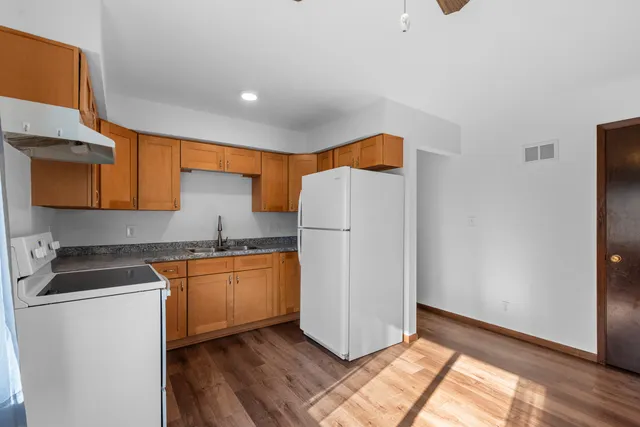 $409,000 | 133 South Judge Drive, Unit 137, Saukville, WI 53080