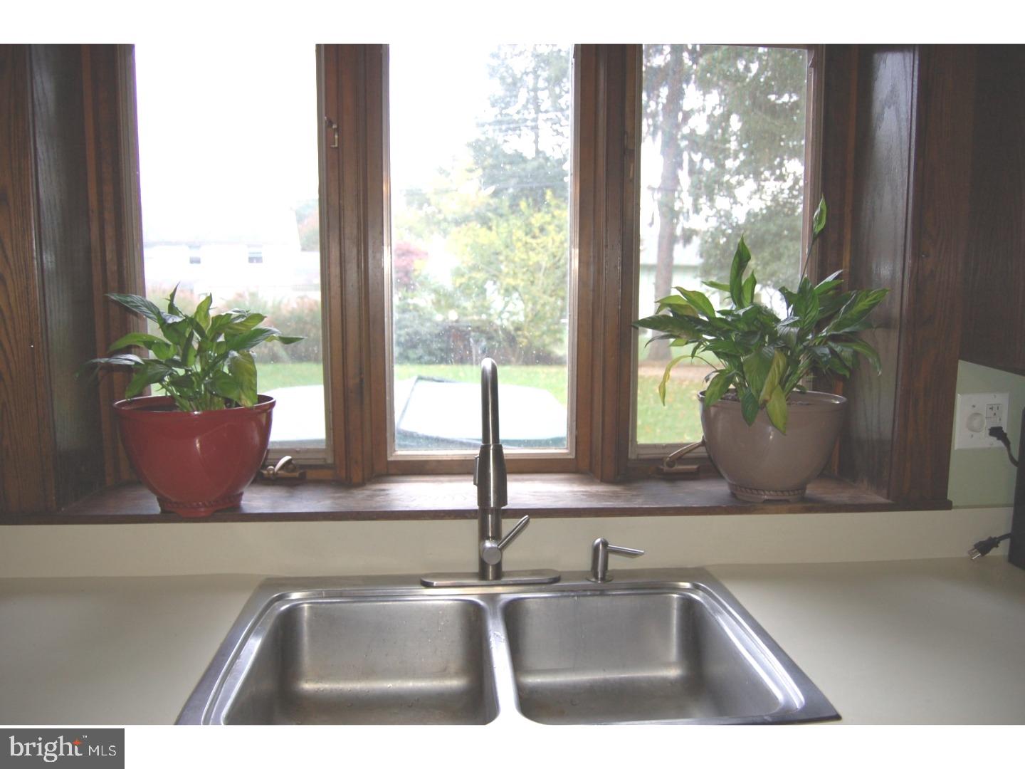 117 Makefield Road Yardley, PA 19067 - Photo 10 of 24 Kitchen