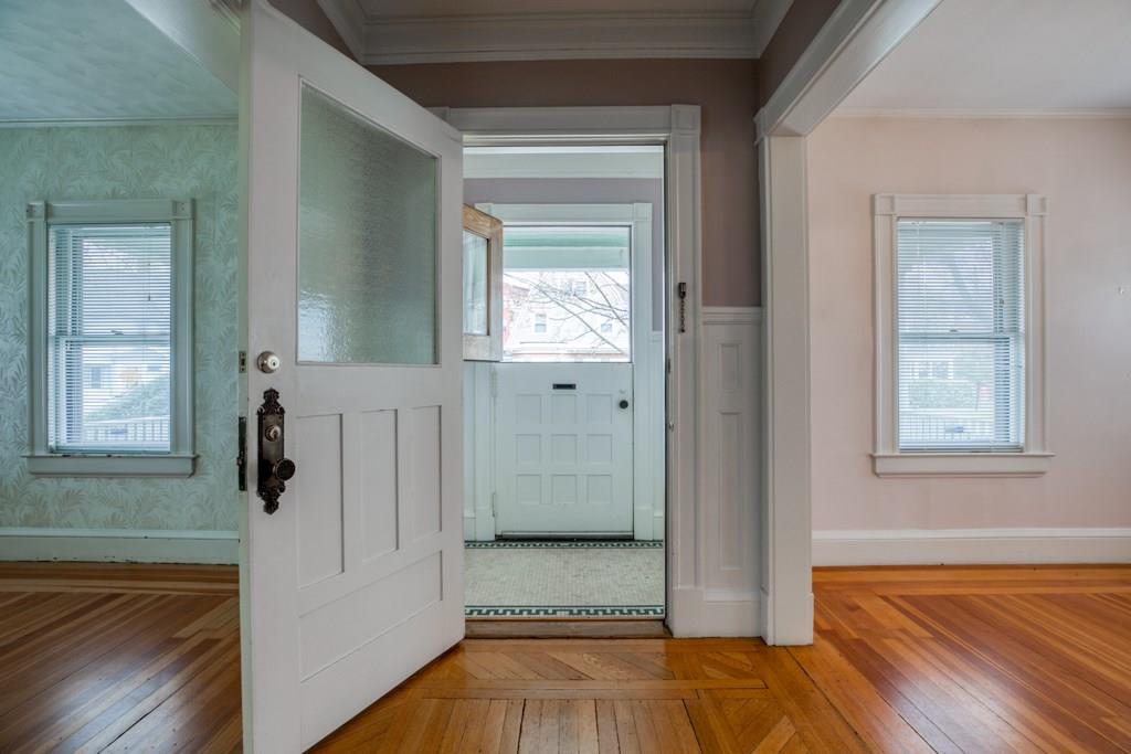 83 Fairfield Street Springfield, MA 01108 - Photo 5 of 29