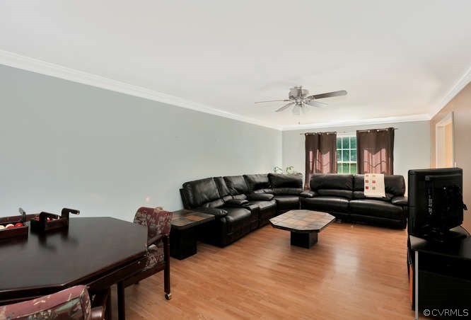 1554 Walkers Ridge Road Powhatan, VA 23139 - Photo 6 of 24 Living room