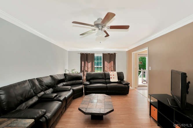 1554 Walkers Ridge Road Powhatan, VA 23139 - Photo 7 of 24 Living room