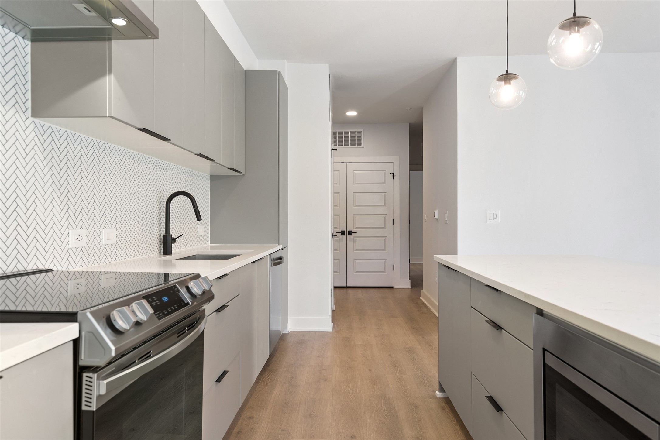 2500 Longview Street, Unit 222 Austin, TX 78705 - Photo 7 of 38