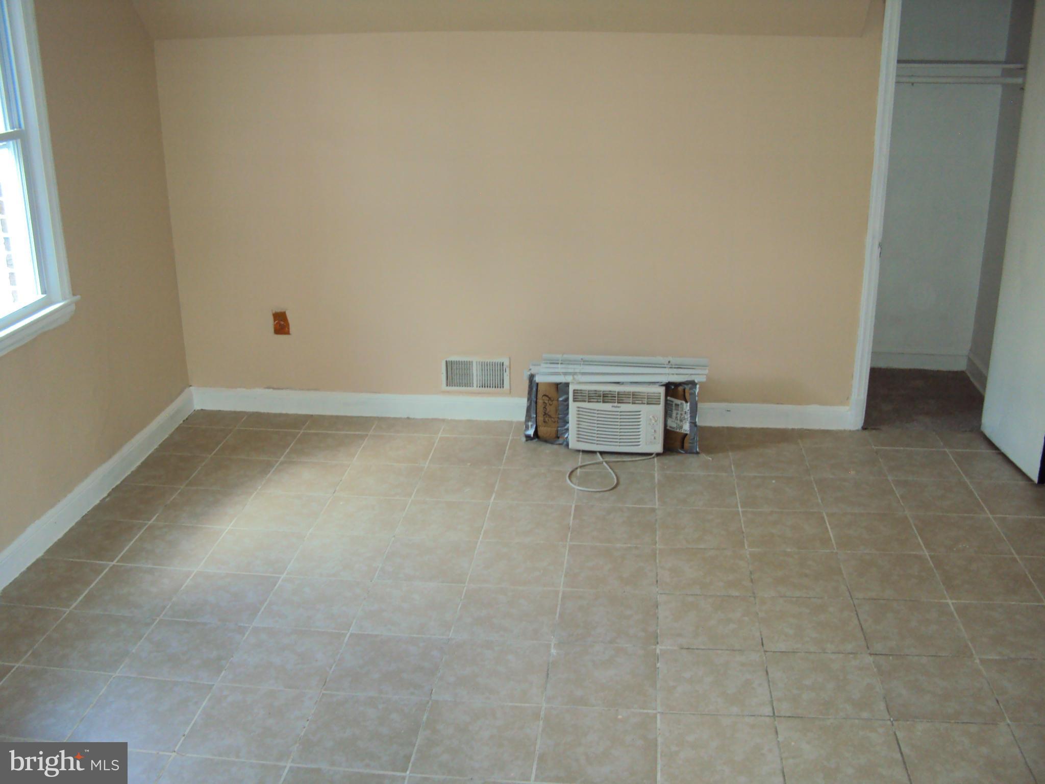 5805 Chillumgate Road Hyattsville, MD 20782 - Photo 11 of 30 Bedroom (Master)