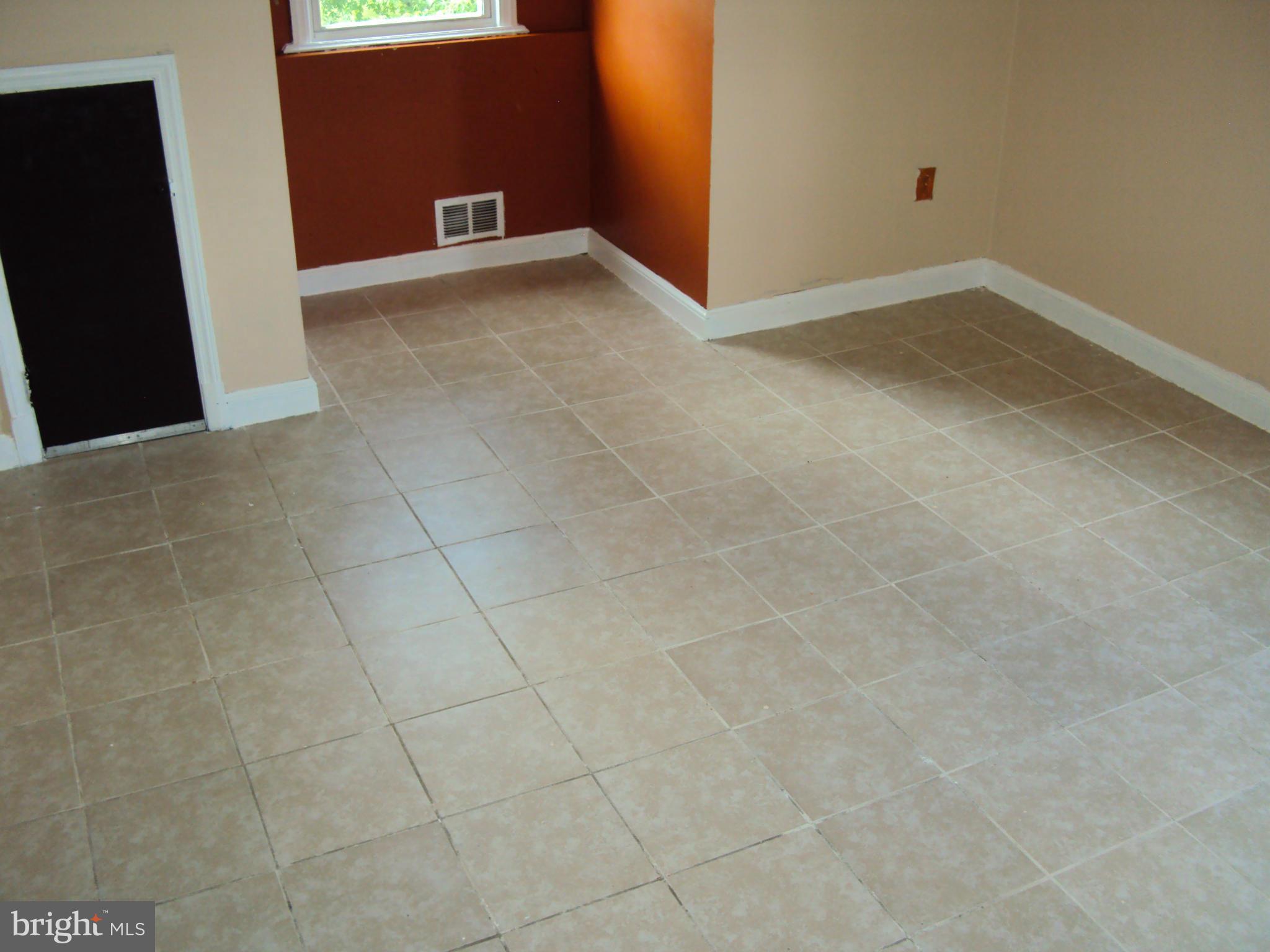 5805 Chillumgate Road Hyattsville, MD 20782 - Photo 16 of 30 Bedroom