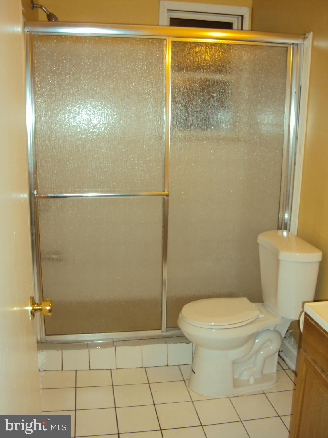 5805 Chillumgate Road Hyattsville, MD 20782 - Photo 18 of 30 Bath