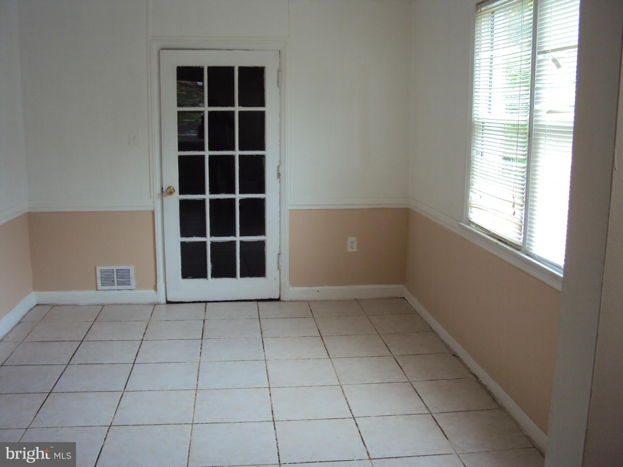 5805 Chillumgate Road Hyattsville, MD 20782 - Photo 5 of 30 Dining Room